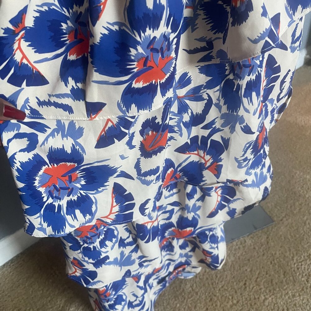 BEAUTIFUL FLORAL DRESS - Picture 6 of 6